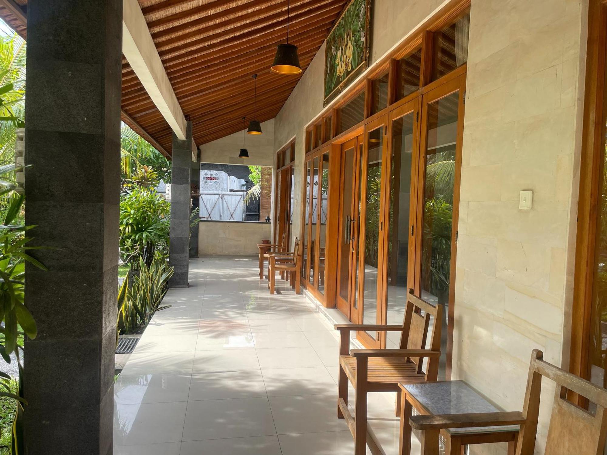 Hotel Graha Madesimon Ketewel Exterior foto