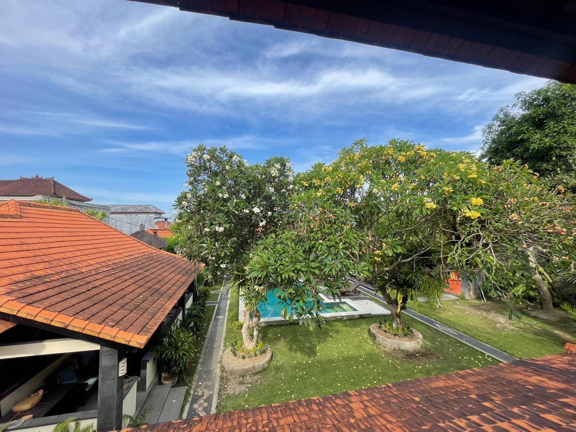 Hotel Graha Madesimon Ketewel Exterior foto