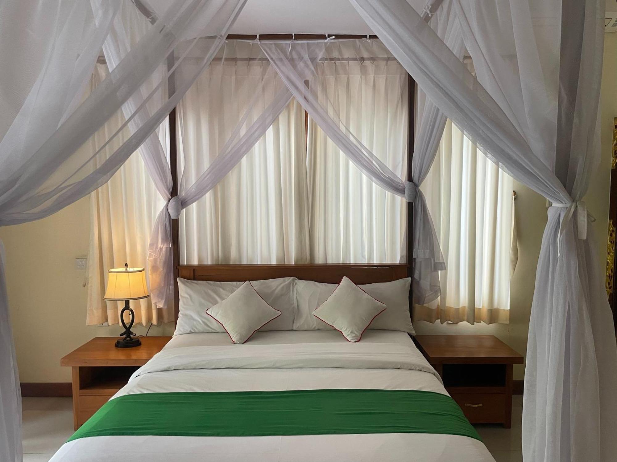 Hotel Graha Madesimon Ketewel Exterior foto