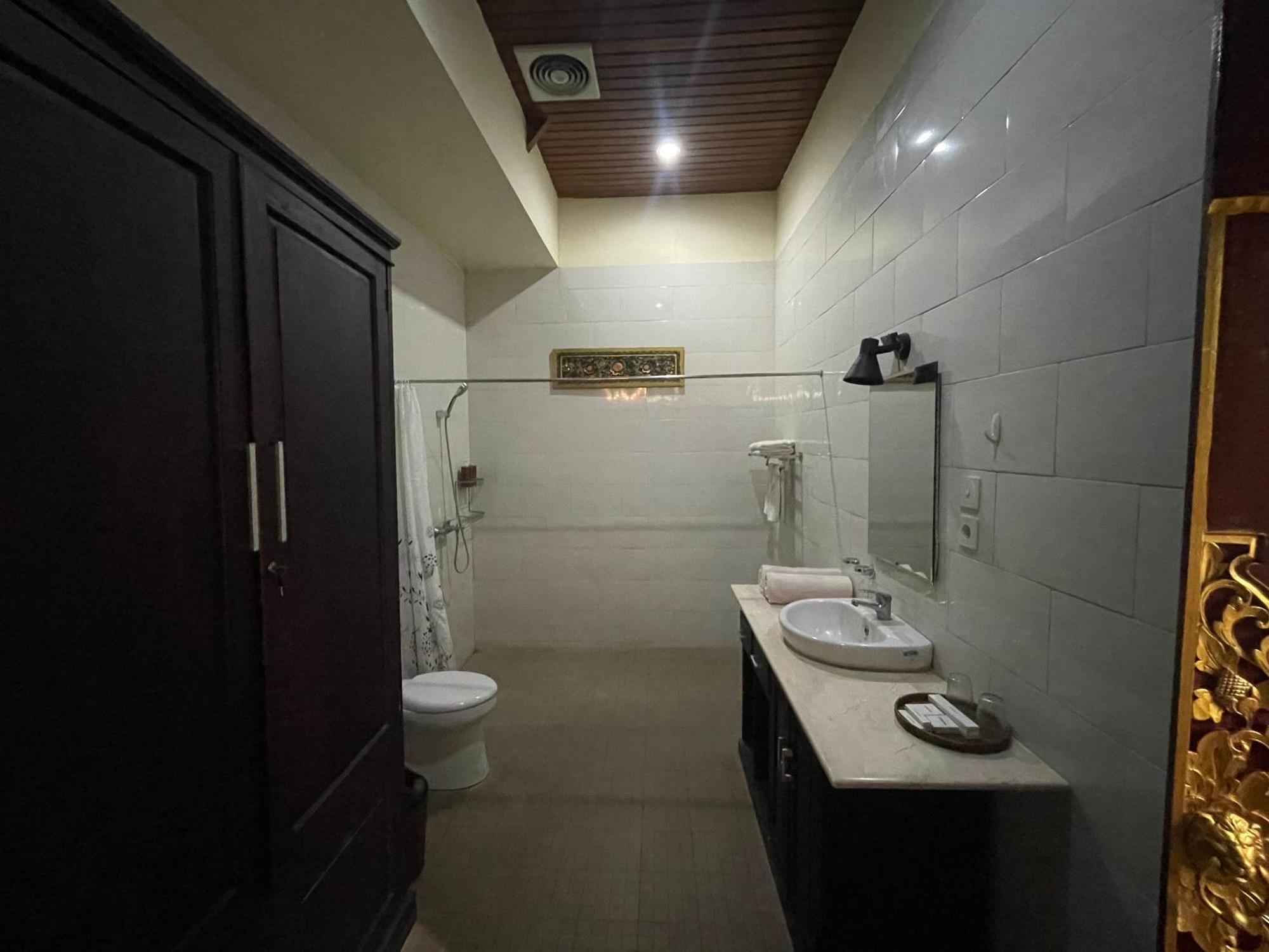 Hotel Graha Madesimon Ketewel Exterior foto